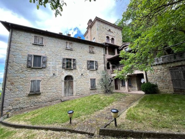 casa indipendente in vendita a Castel d'Aiano