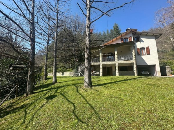 casa indipendente in vendita a Castel d'Aiano