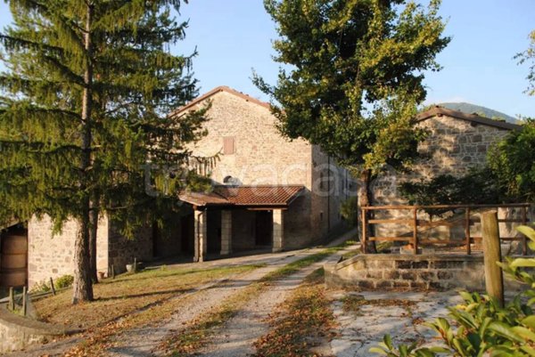casa indipendente in vendita a Castel d'Aiano in zona Casigno