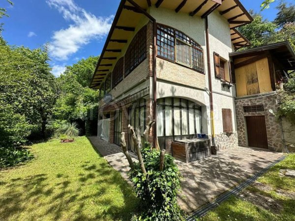 casa indipendente in vendita a Castel d'Aiano