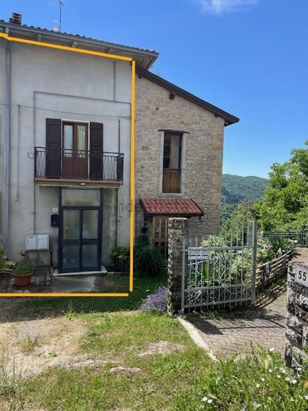 quadrivano in vendita a Castel d'Aiano in zona Sasso Molare