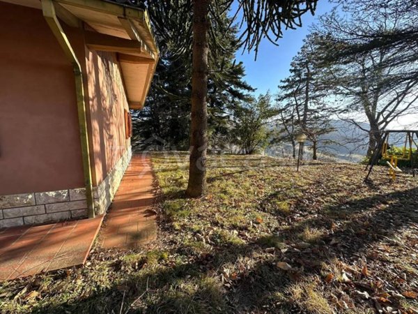 casa indipendente in vendita a Castel d'Aiano