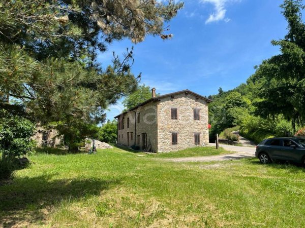 casa indipendente in vendita a Castel d'Aiano