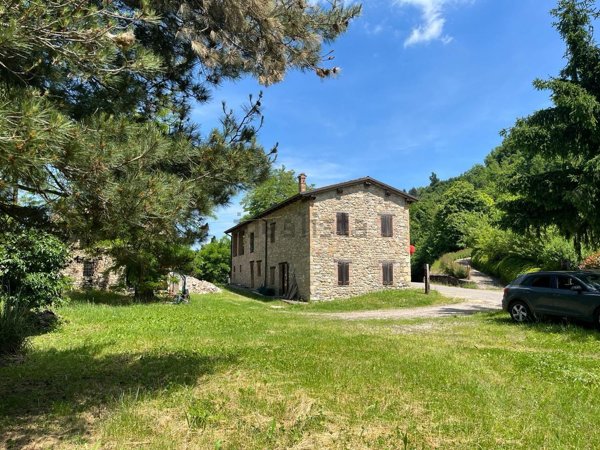 quadrivano in vendita a Castel d'Aiano in zona Villa d'Aiano