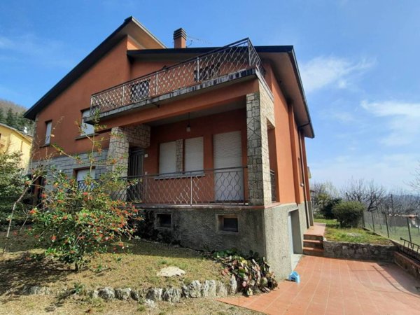 casa indipendente in vendita a Castel d'Aiano in zona Rocca di Roffeno
