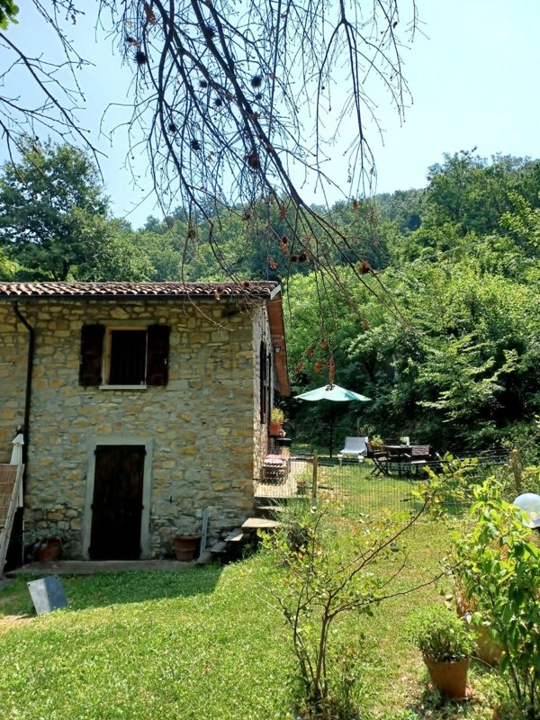 casa indipendente in vendita a Castel d'Aiano