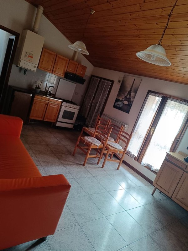 appartamento in vendita a Castel d'Aiano in zona Villa d'Aiano