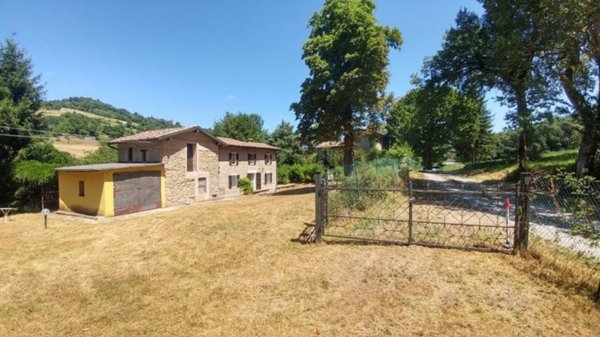 casa indipendente in vendita a Castel d'Aiano in zona Villa d'Aiano
