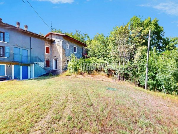 casale in vendita a Castel d'Aiano