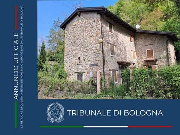 casa indipendente in vendita a Castel d'Aiano in zona Villa d'Aiano