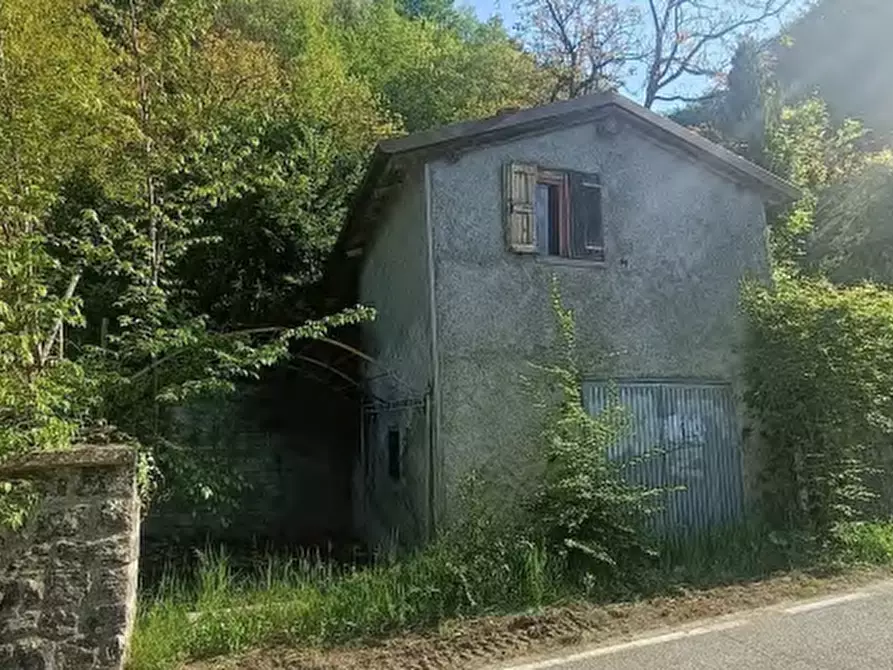 casa indipendente in vendita a Castel d'Aiano in zona Villa d'Aiano