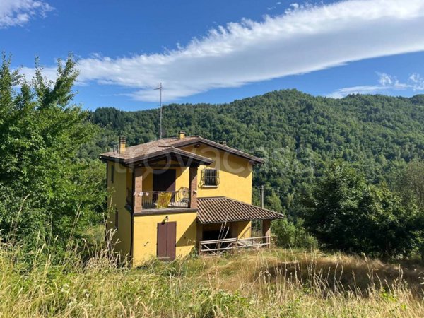 casa indipendente in vendita a Castel d'Aiano