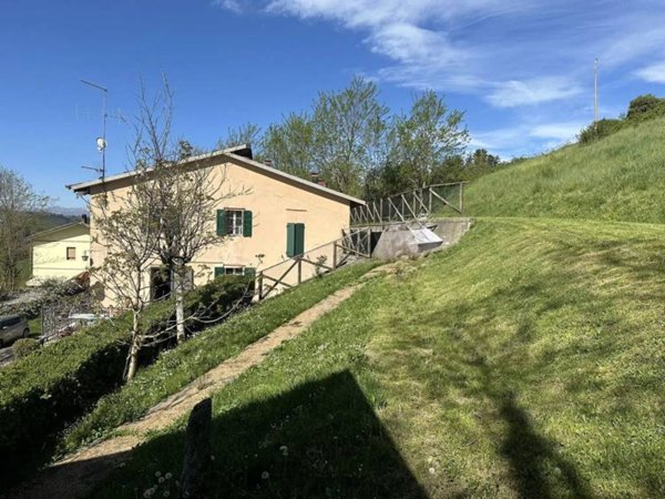 casa indipendente in vendita a Castel d'Aiano in zona Sasso Molare