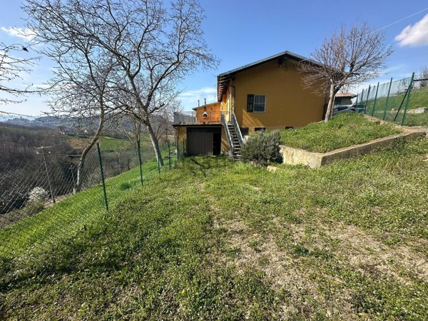 appartamento in vendita a Castel d'Aiano