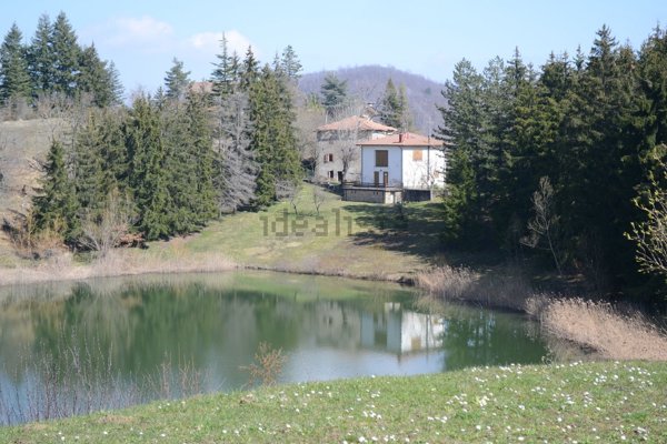 casale in vendita a Castel d'Aiano