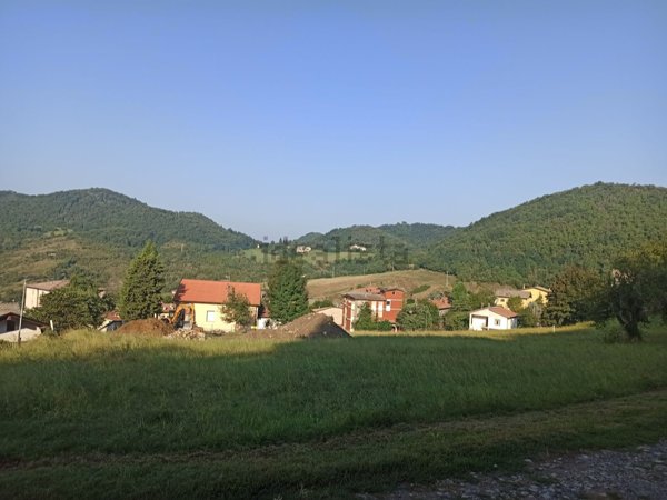 terreno edificabile in vendita a Castel d'Aiano in zona Rocca di Roffeno