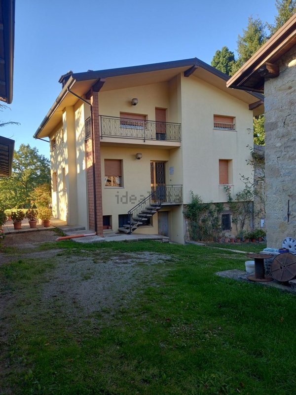 casa indipendente in vendita a Castel d'Aiano