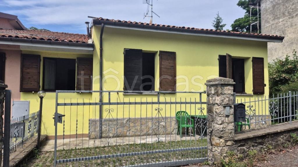 casa indipendente in vendita a Castel d'Aiano in zona Sasso Molare
