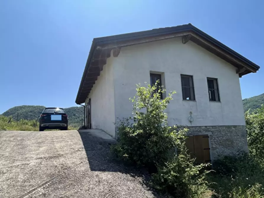 casa indipendente in vendita a Castel d'Aiano in zona Villa d'Aiano