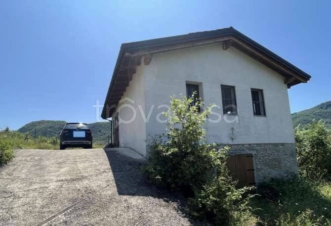 casa indipendente in vendita a Castel d'Aiano in zona Villa d'Aiano