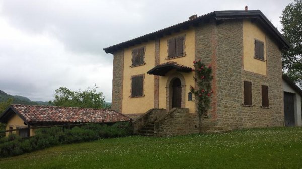casa indipendente in vendita a Castel d'Aiano