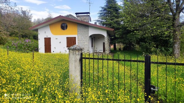 casa indipendente in vendita a Castel d'Aiano in zona Villa d'Aiano