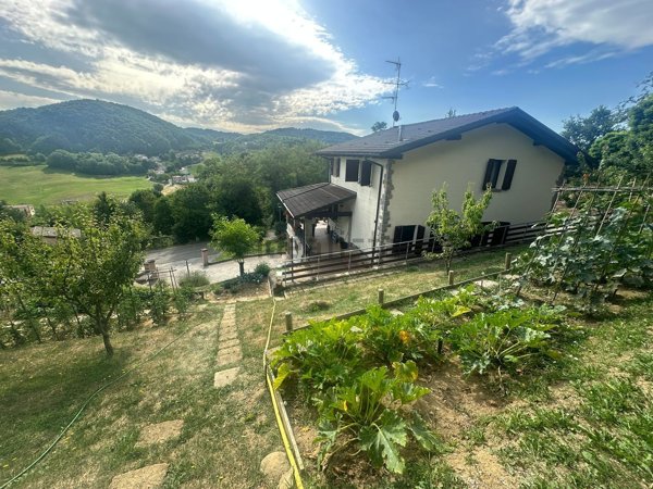 casa indipendente in vendita a Castel d'Aiano