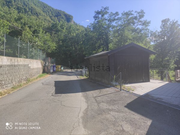 casa indipendente in vendita a Castel d'Aiano in zona Villa d'Aiano