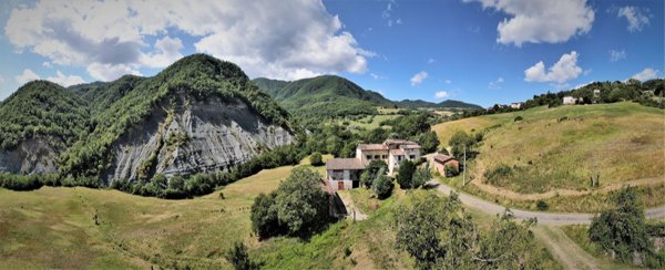 casale in vendita a Castel d'Aiano in zona Casigno