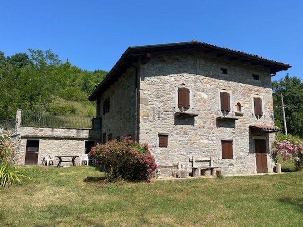 casale in vendita a Castel d'Aiano