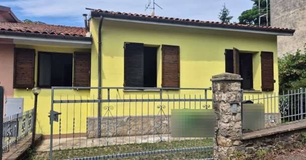 casa indipendente in vendita a Castel d'Aiano in zona Sasso Molare