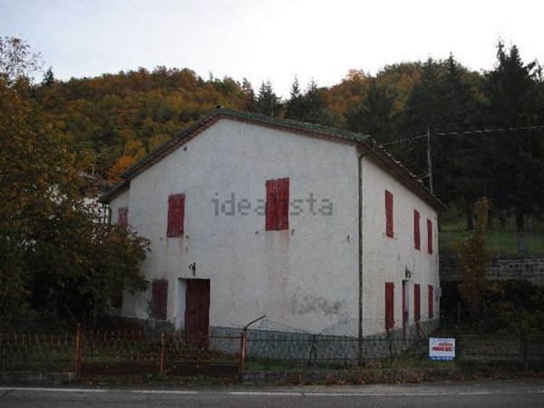 casa indipendente in vendita a Castel d'Aiano
