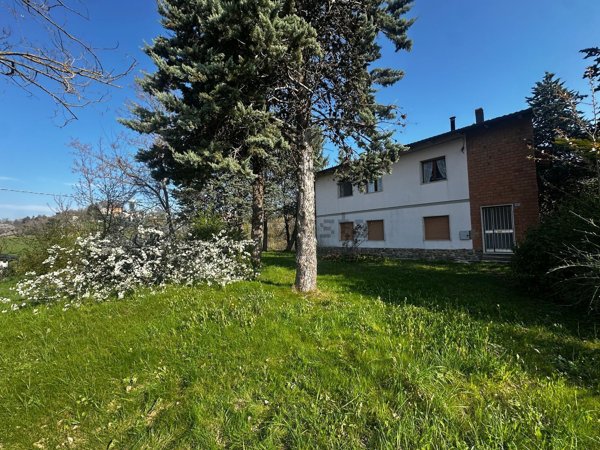 casa indipendente in vendita a Castel d'Aiano