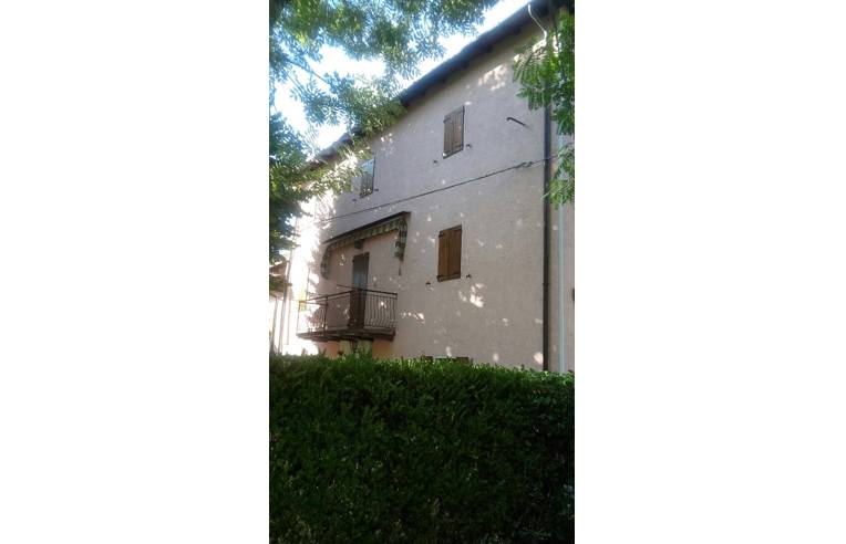 casa indipendente in vendita a Castel d'Aiano in zona Villa d'Aiano