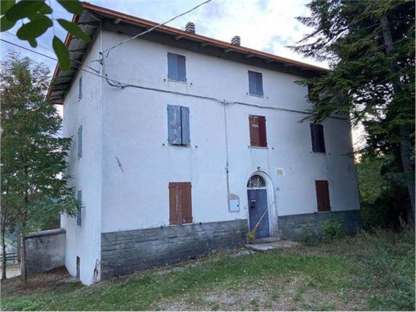casa indipendente in vendita a Castel d'Aiano