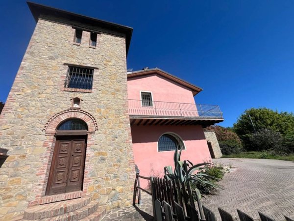 casa indipendente in vendita a Castel d'Aiano