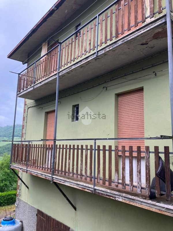 appartamento in vendita a Castel d'Aiano in zona Rocca di Roffeno
