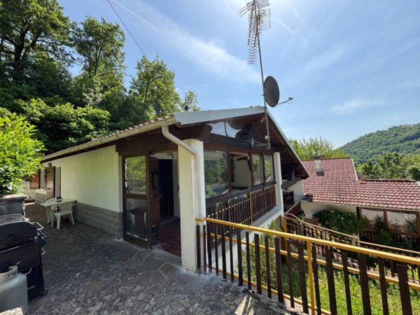 casa indipendente in vendita a Castel d'Aiano