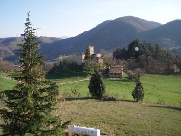 appartamento in vendita a Castel d'Aiano in zona Rocca di Roffeno