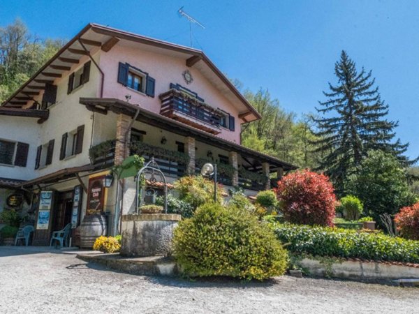 villa in vendita a Castel d'Aiano in zona Rocca di Roffeno