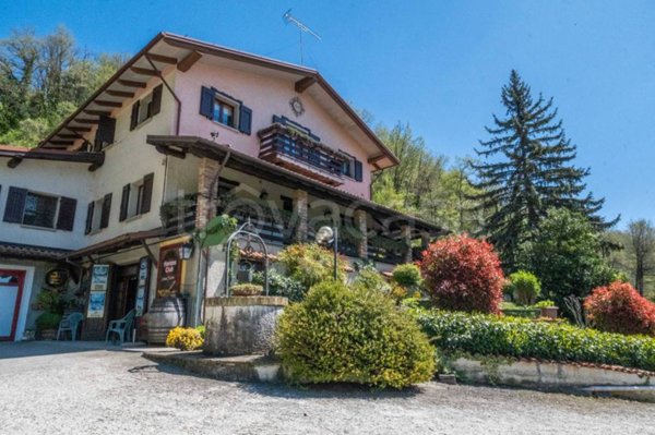 casa indipendente in vendita a Castel d'Aiano in zona Rocca di Roffeno