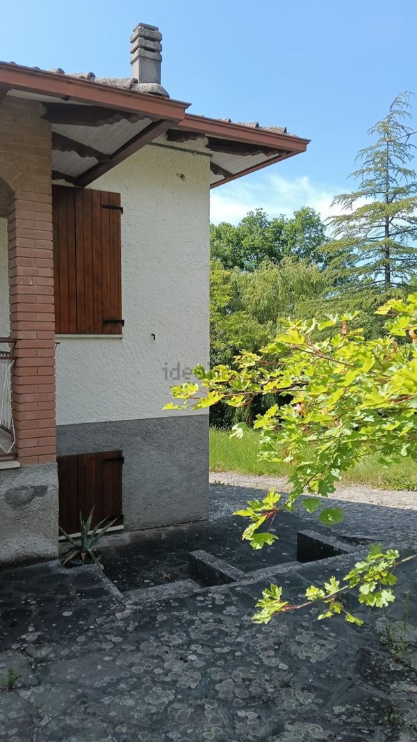 casa indipendente in vendita a Castel d'Aiano in zona Villa d'Aiano