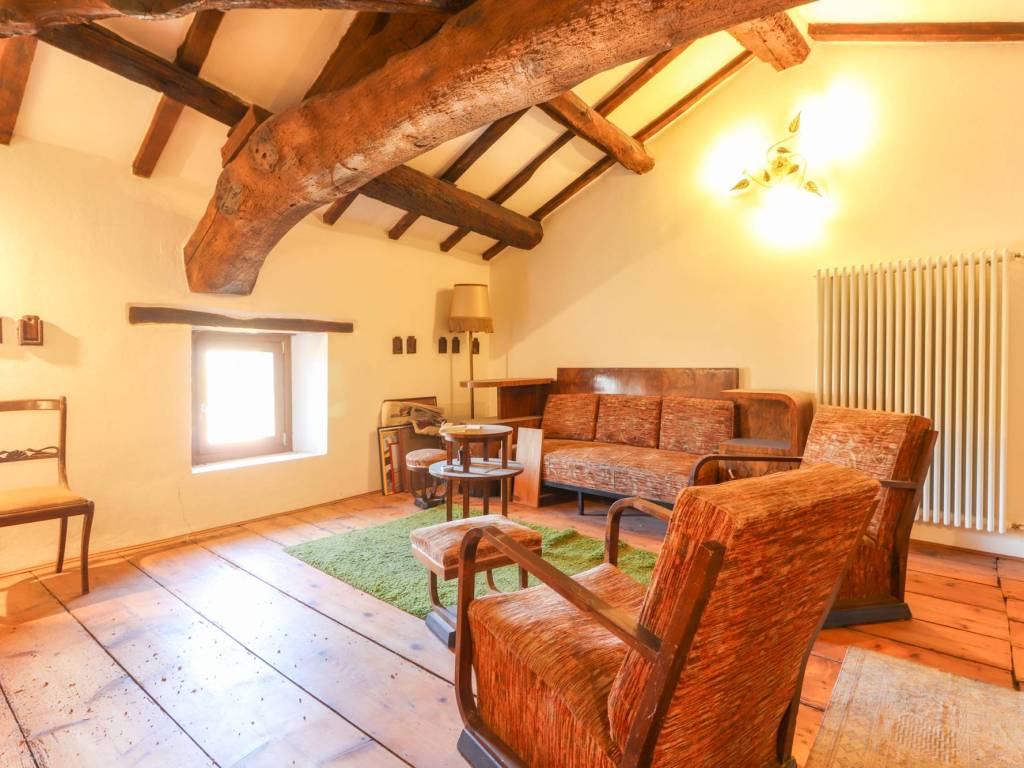 appartamento in vendita a Castel del Rio in zona Giugnola