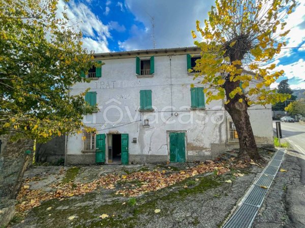 casa indipendente in vendita a Castel del Rio in zona Belvedere