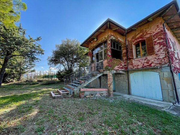 casa indipendente in vendita a Castel del Rio in zona Belvedere