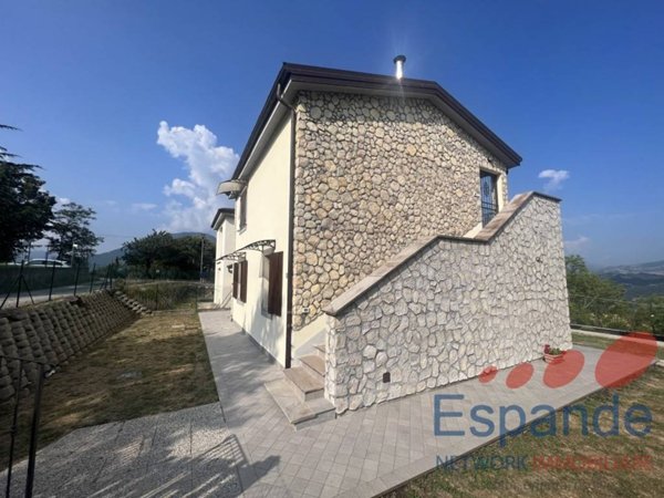 casa indipendente in vendita a Castel di Casio in zona Casola