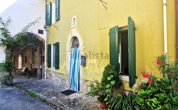 casa indipendente in vendita a Castel di Casio