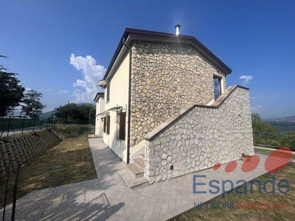 casa indipendente in vendita a Castel di Casio in zona Casola