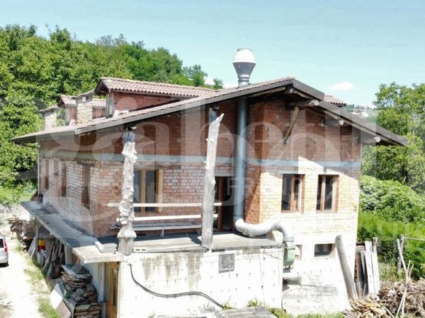 casa indipendente in vendita a Castel di Casio