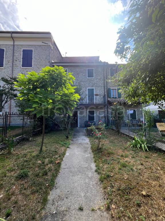 casa indipendente in vendita a Castel di Casio